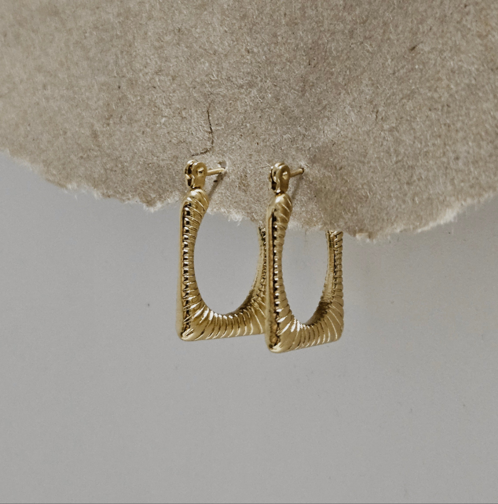 Aretes Regina